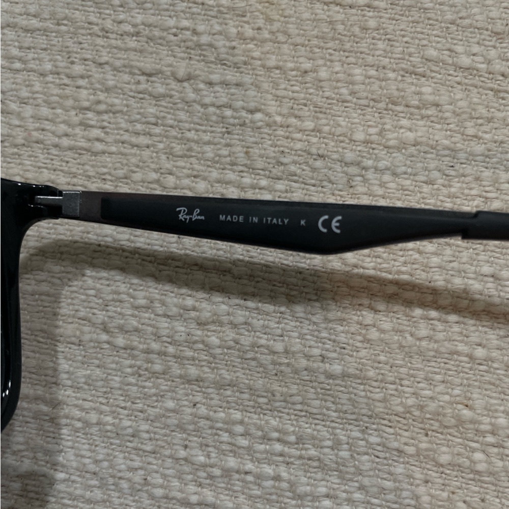 SOLD Ray-Ban Sunglasses RB4313 - Picture 7 of 8